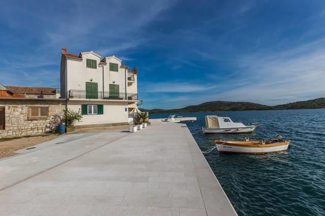 Apartment Sara Pirovac Dış mekan fotoğraf
