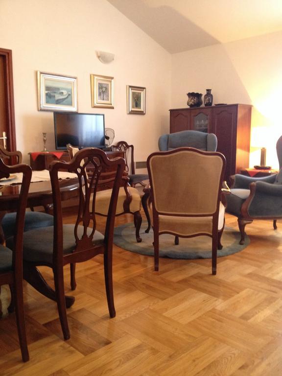 Apartment Sara Pirovac Oda fotoğraf