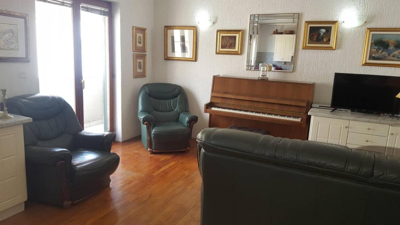 Apartment Sara Pirovac Dış mekan fotoğraf